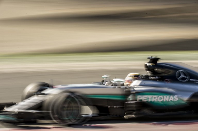 Hamilton: „Nem a szerencse hordta össze a három bajnoki címemet…”