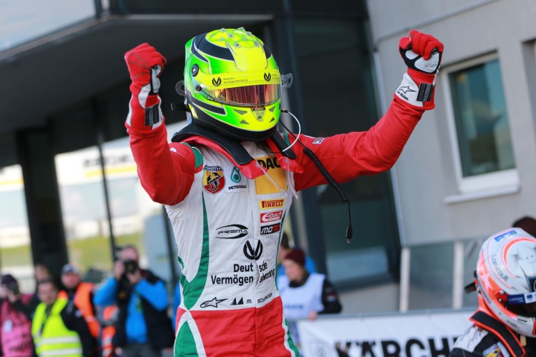 Schumacher fia valóban eljuthat a Forma-1-ig, de nagy tapasztalattal