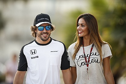 Dráma: Alonso a hírek szerint szakított a kedvesével