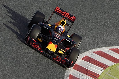 A Red Bull új S-csatorna trükkje: Hova vezetik a levegőt?