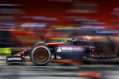 A Toro Rosso egy sima kék festéssel köröz jövő héten Barcelonában!