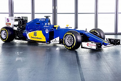 Itt a Sauber C35, a svájci csapat 2016-os autója!