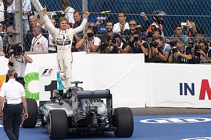 Mexikói Nagydíj: A pillanat, amikor Rosberg, Hamilton és Bottas megérkezik
