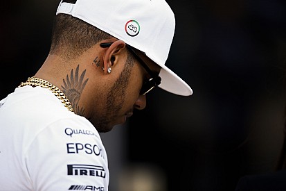 Hamilton: rossz úton járnak a 2017-es változtatásokkal, nem tudják, mit akarnak megoldani