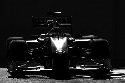 Nagy bajban lehet a Forma-1, ha nem ad a Pirellinek egy 2017-es autót hamarosan
