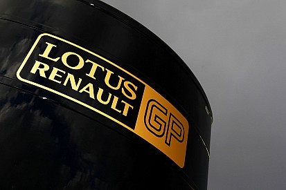 Ecclestone új ajánlatot tett: a Renault egyre közelebb a "boldogító igenhez"!