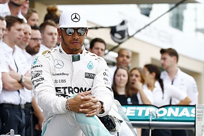 A Mercedes mindenképp utánajár, hogy Hamilton miért szenvedett a szezon végén!