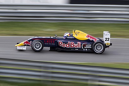 Opmeer en Verschoor doen ook gooi naar Spaanse Formule 4-titel