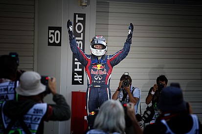 2011-ben Vettel ezen a napon lett minden idők legfiatalabb kétszeres bajnoka
