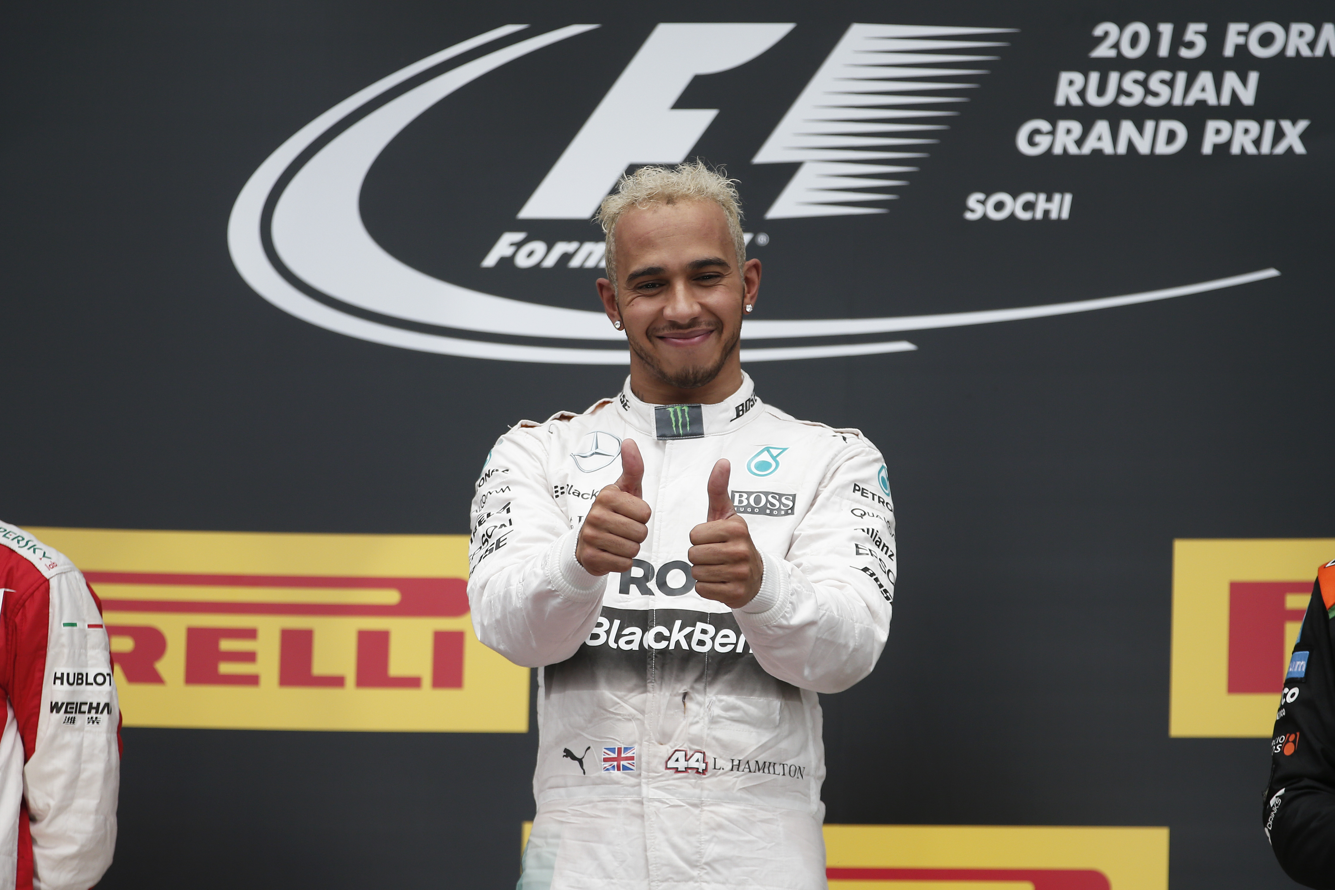 Hamilton elárulja, hogy miért jött be ennyire, hogy a Mercedesre váltott!