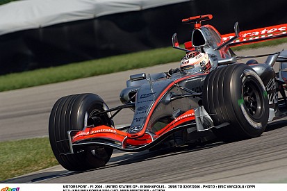 Egy hajtós kör Raikkönennel és a brutál hangos McLarennel Indianapolisban