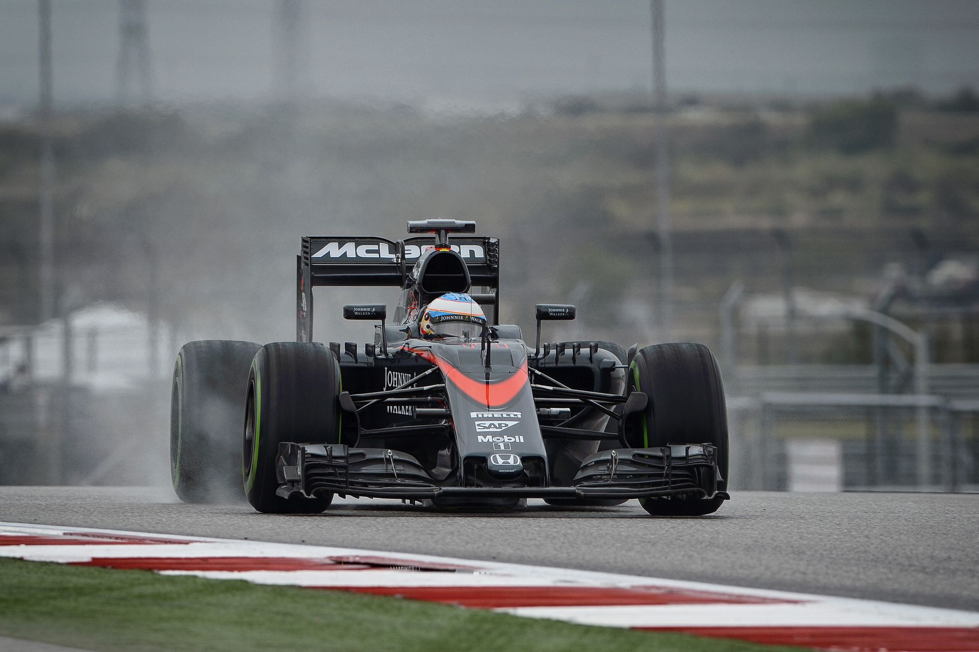 Jó hír a McLarennél: Alonso alatt működnek az új fejlesztések