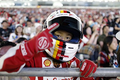 Vettel elemében volt a sajtótájékoztatón: „Mosolyogj Nico, vicc volt!”