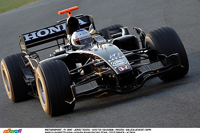 Az F1-es világbajnok unokája nem mondott le a Forma-1-ről