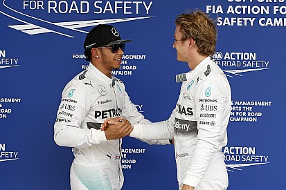 Rosberg nyerte a Brazil Nagydíjat a hibázó Hamilton és az eltévedt Massa előtt! Még semmi sem dőlt el
