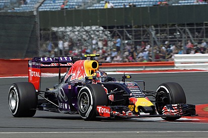 Red Bull: Kvyat fontos pontokat szerzett, Ricciardo kimaradt a körből