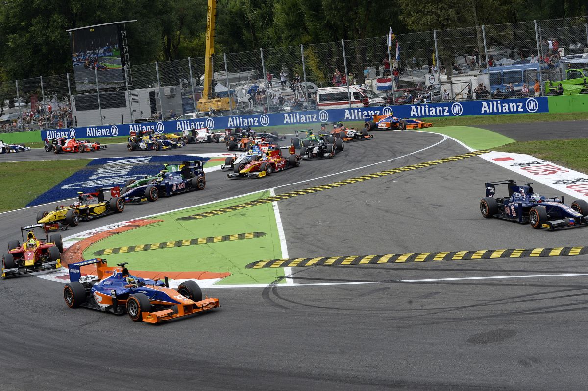 Ecclestone felturbózott GP2-es autókkal akarja kiváltani a kiscsapatokat?!