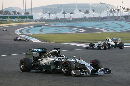 Túl gyors volt a Williams és a Red Bull: Lauda a versenytempó miatt aggódik