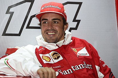 Alonso: Szerencsés vagyok, mert csapatot választhatok a Forma-1-ben