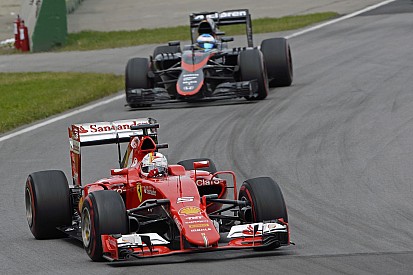 Vettel elismeri: kicsit ravaszabb is lehetett volna Alonso előzésénél