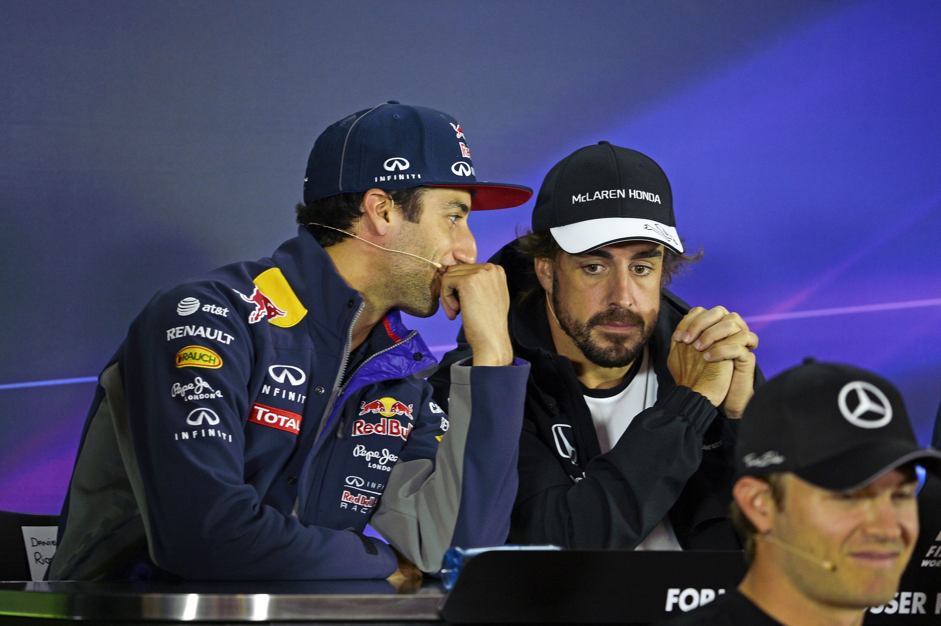 10 helyes rajtbüntetések a hétvégére: Alonso, Ricciardo, Kvyat, Button…