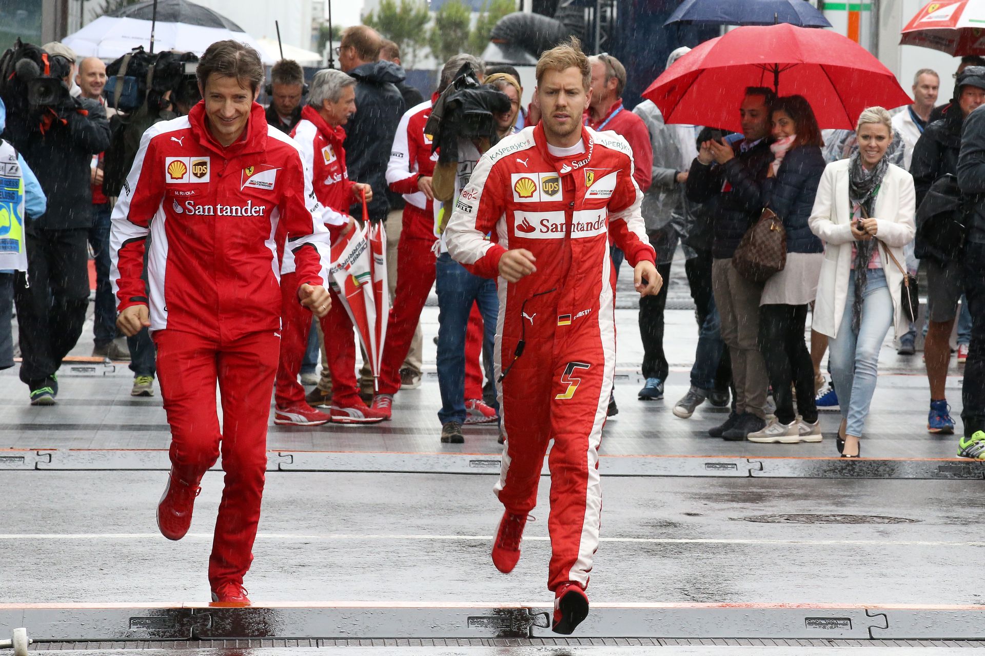 Vettel: A Mercedes megint előhúzott valamit…