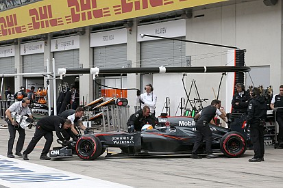 Minden elromlott a McLarennél, ami elromolhat: kemény meneten vannak túl