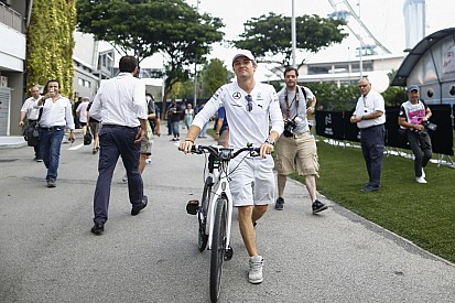 A kormányoszlopban eltört egy vezeték, ezért lett vége Rosberg versenyének
