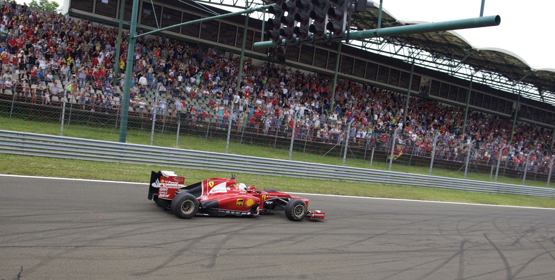 Hivatalos videók a Ferrari-hétvégéről: a főszerepben Vettel, az F2012, és az FXX K