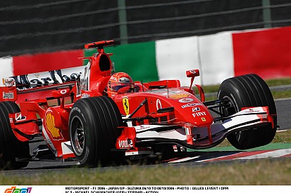 Pályabejárás Schumacherrel és a 2006-os Ferrarival Suzukában
