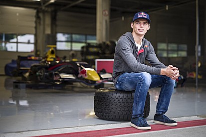 Max Verstappen: Vettel nyomdokain, Hamilton stílusában