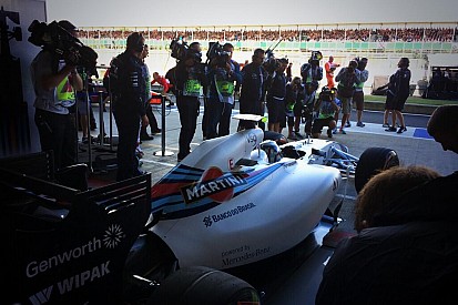 Ez nem Susie Wolff napja volt - remélhetőleg mindkét Williams pályán lesz az FP2-őn