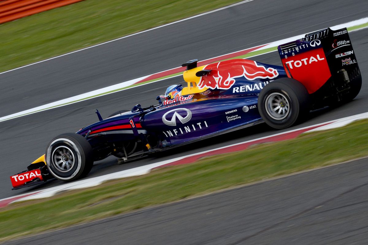 A Red Bull jövőre beérheti a Mercedest?! Kettőt és könnyebbet
