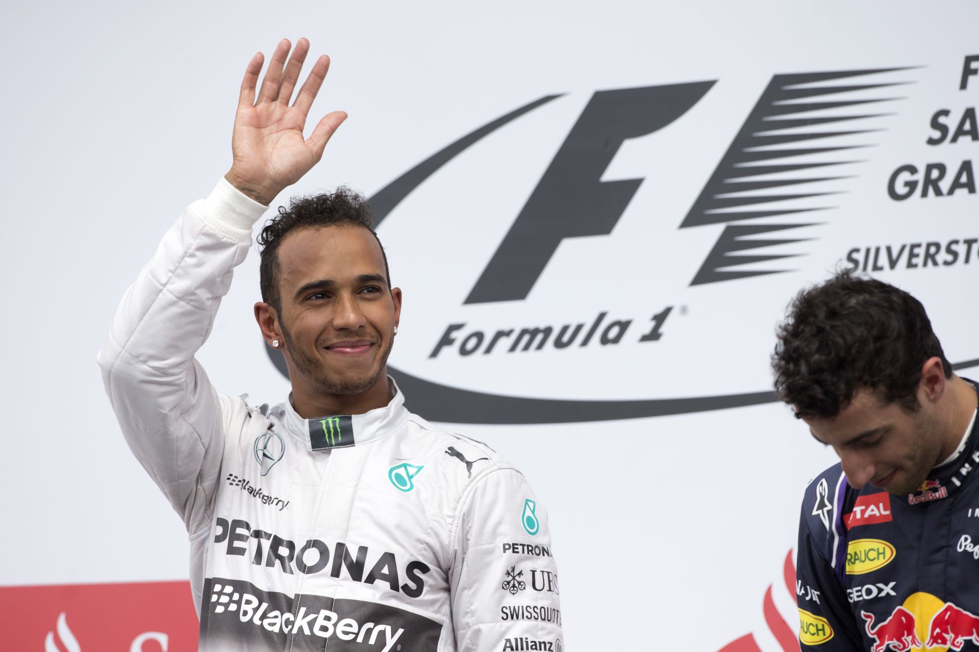 Hamilton: Elszerződöm a Mercedestől? Soha nem lehet tudni