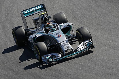 Hamilton csúnyát bukott az időmérőn! Rosberg simán nyert Bottas és Massa előtt! Raikkönen még a Q3-ba sem jutott be a Ferrarival