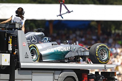 Röviden: a Mercedes fékcserén gondolkodik, boxutcás rajt Hamiltonnak?