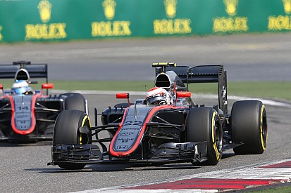 A McLaren-Honda versenyzői a már ismert célokkal érkeznek meg Bahreinbe