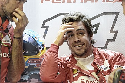 Raikkonen csúszkált, de lehetett volna sokkal rosszabb is: Alonso holnap előrébb kerülne