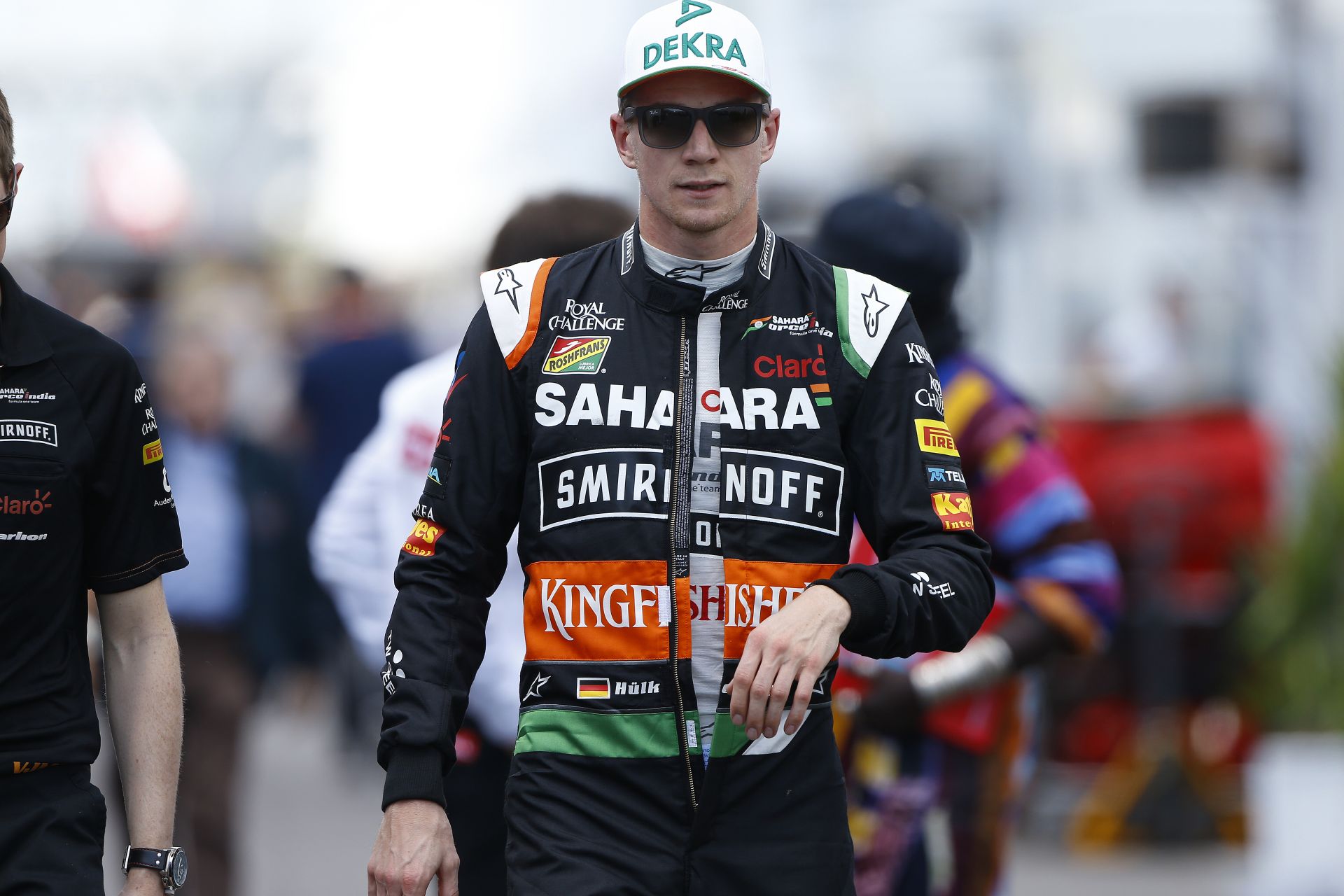 Hülkenberg szeme láttára zúzott a falba Pérez: