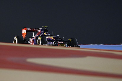 Toro Rosso: Sainz meglepődött, Verstappen halálosan küzd