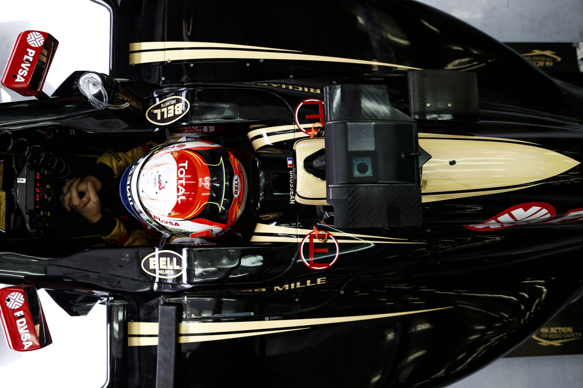 Lotus: Holnap két eltérő stratégiával vágunk neki a Bahreini Nagydíjnak