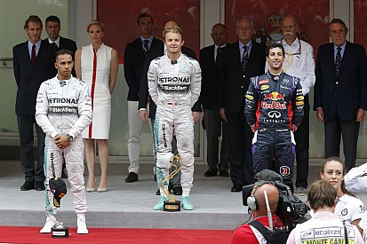 Hamilton a wécén volt, amikor Rosberg egyeztetett: hogyan lehetnének barátok?!