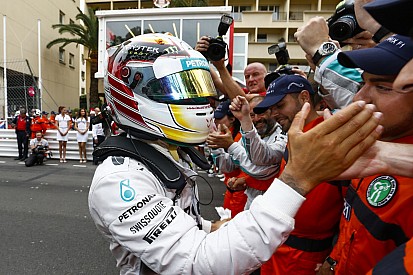 Hamilton: Schumacher csak a jéghegy csúcsa volt a Ferrarinál
