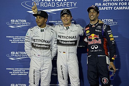 Hamilton húzza a száját, Rosberg boldog, Ricciardo bánkódik a büntetése miatt