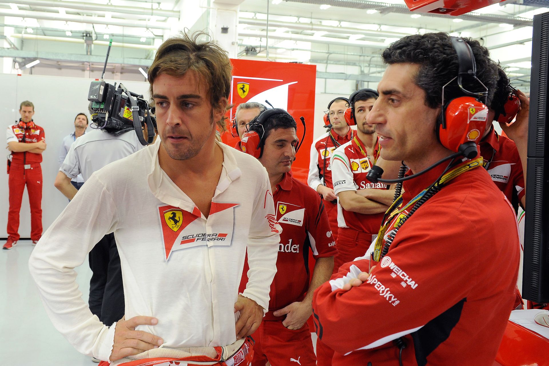 Alonso ismét Raikkönen előtt, de ez nem elég neki