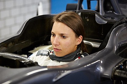 Röviden: Üléspróbán a Sauber női tesztpilótája