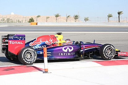 Fordult a kocka: a Toro Rosso segít a Red Bullnak, "féken tartja" az anyacsapatot