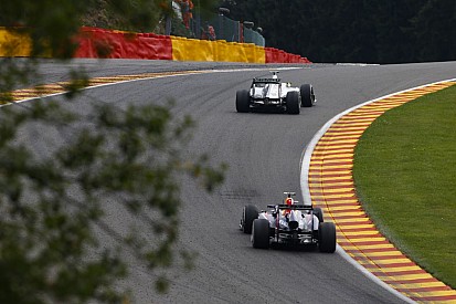 Hamilton: az Eau Rouge nem lesz padlógázas kanyar, legalábbis a jelenlegi állás szerint