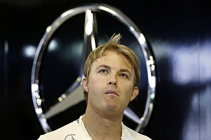 Extázisban a Vettel-utánzérzésű Rosberg: remek dolog a domináns autó