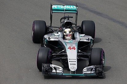 Hamilton también domina la segunda sesión libre